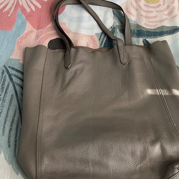 Cuyana Tote  Bag, - Picture 1 of 16